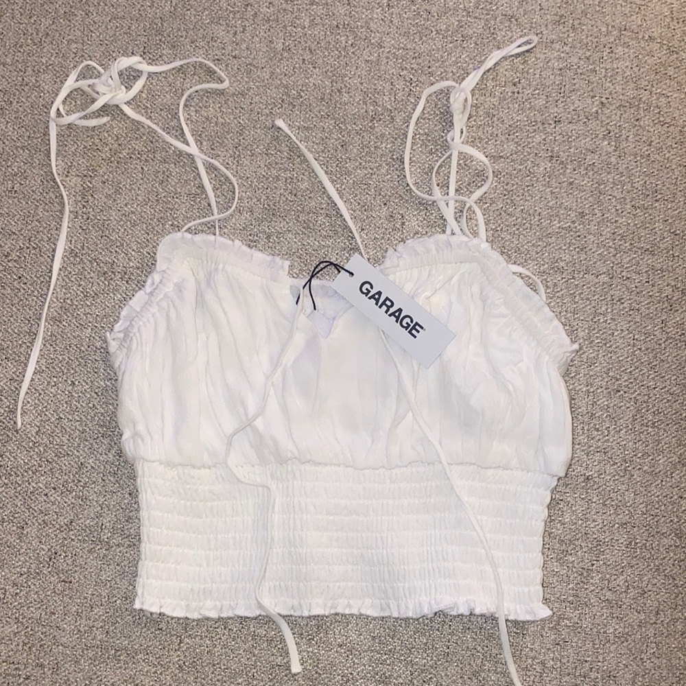 BNWT White cropped top- S